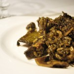 Arroz negro con jibia y coliflor